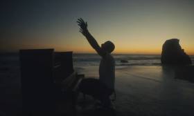 Le groupe dévoile le clip d'Everyday Life