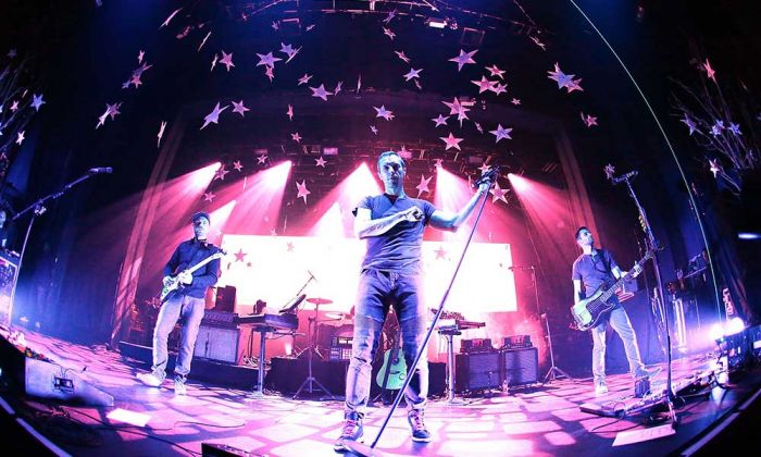 Ghost Stories Tour (2014)