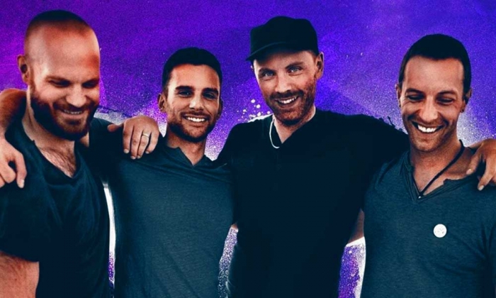Négociations et sortie du prochain single d'A Head Full Of Dreams
