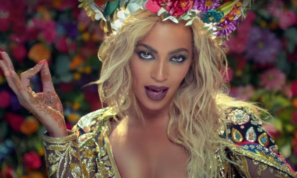 Hymn For The Weekend (2016)